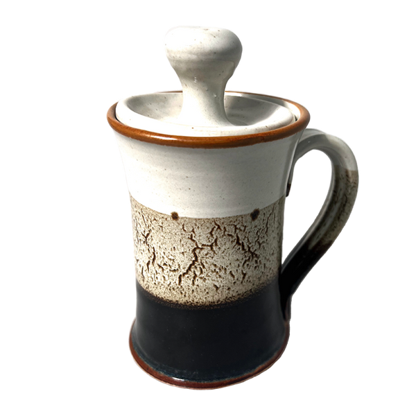 Lidded Coffee or Tea Mug Cup Stoneware Pottery, Black/Waxy White Overlap, 14 oz (414 mL)